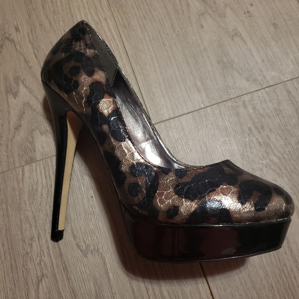 Jennifer Lopez heels